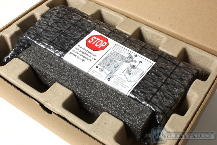 HD 7950 Vapor-X - Inside the Box