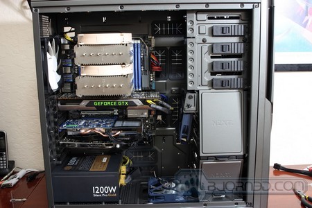NZXT_Phantom_820_50s.jpg