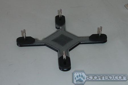 Noctua NH-L12_Installation02